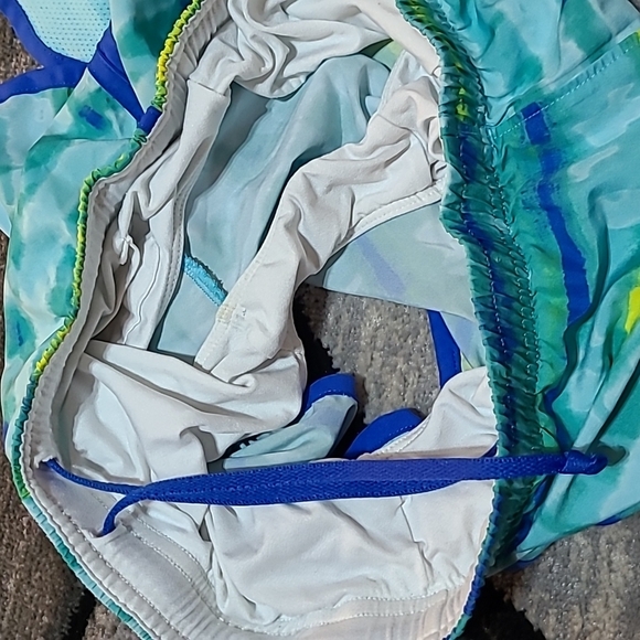 UNDER ARMOUR Heatgear Semi-fitted Lined Logo Shorts PRICE FIRM - Picture 7 of 11